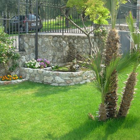 Villa Due Leoni - Residence Brenzone sul Garda Luaran gambar
