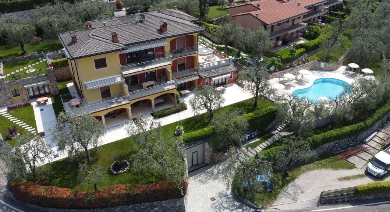 Villa Due Leoni - Residence Brenzone sul Garda Luaran gambar