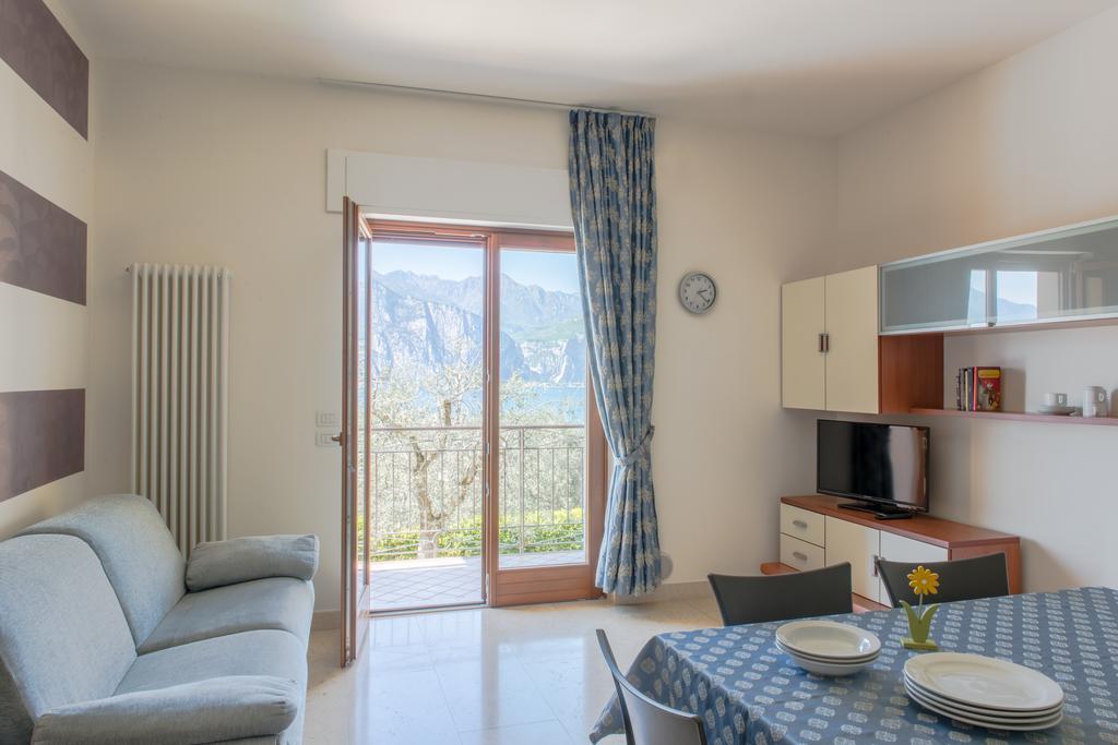 Villa Due Leoni - Residence Brenzone sul Garda Luaran gambar