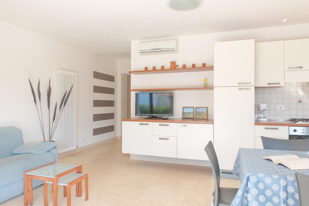 Villa Due Leoni - Residence Brenzone sul Garda Luaran gambar