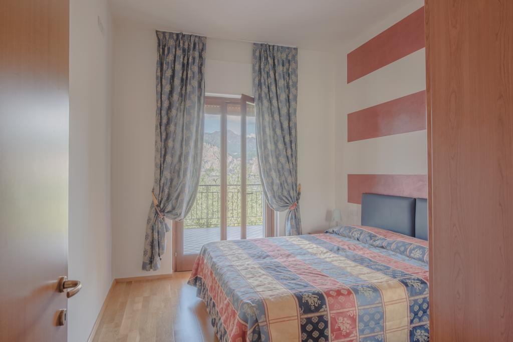 Villa Due Leoni - Residence Brenzone sul Garda Luaran gambar